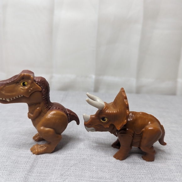 Jurassic Park Camp Toro Triceratops T Rex McDonalds Toy 2020 Dinosaurs Lot Of 2 - Picture 3 of 8
